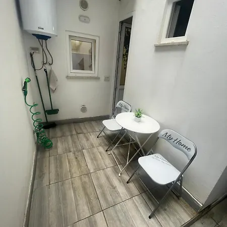 Vicolo 17 * Řím