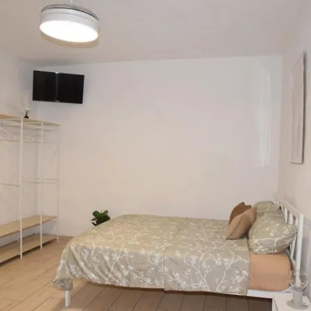 Vicolo 17 Rome