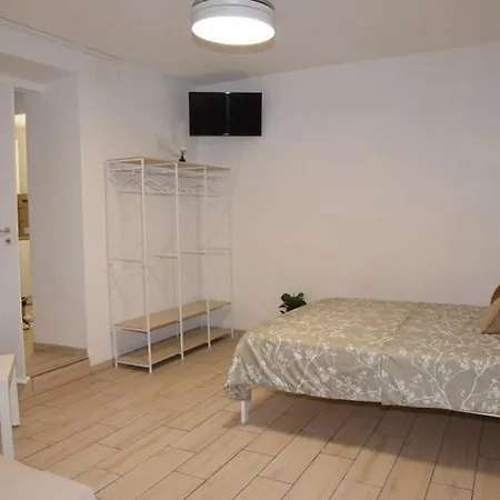 Apartment Vicolo 17 *