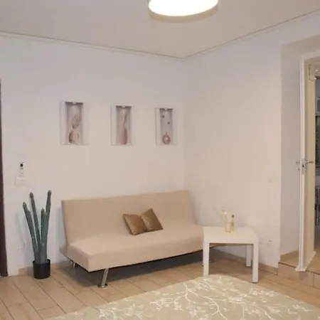 Vicolo 17 Apartment *