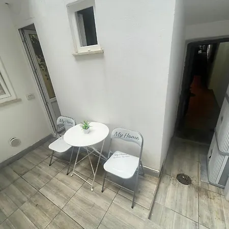 Vicolo 17 *